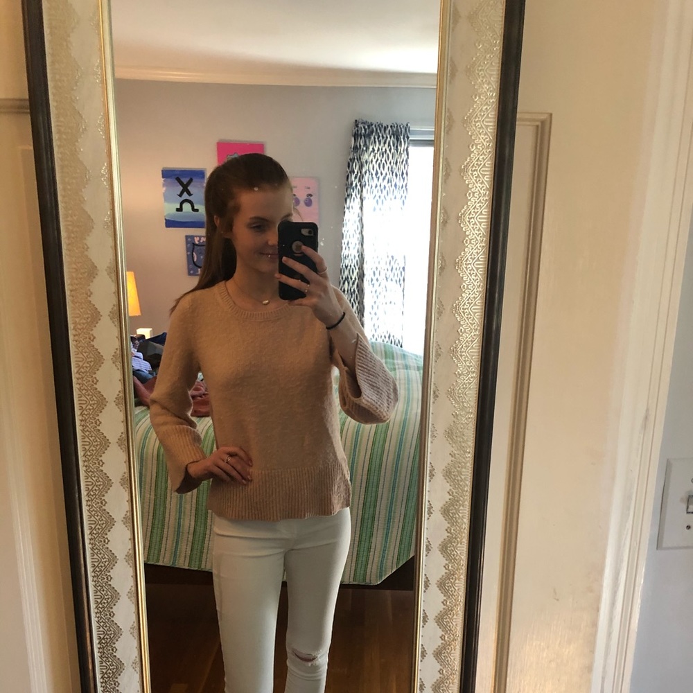 size large Calvin Klein sweater